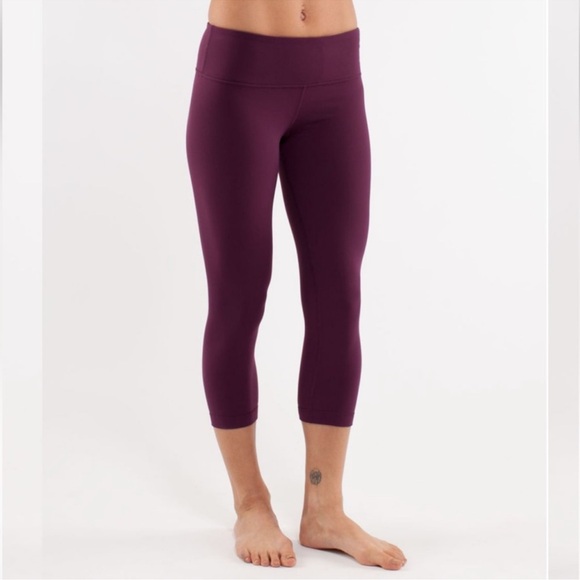 Lululemon Wunder Under Crop Plum leggings size 2 - Picture 2 of 11
